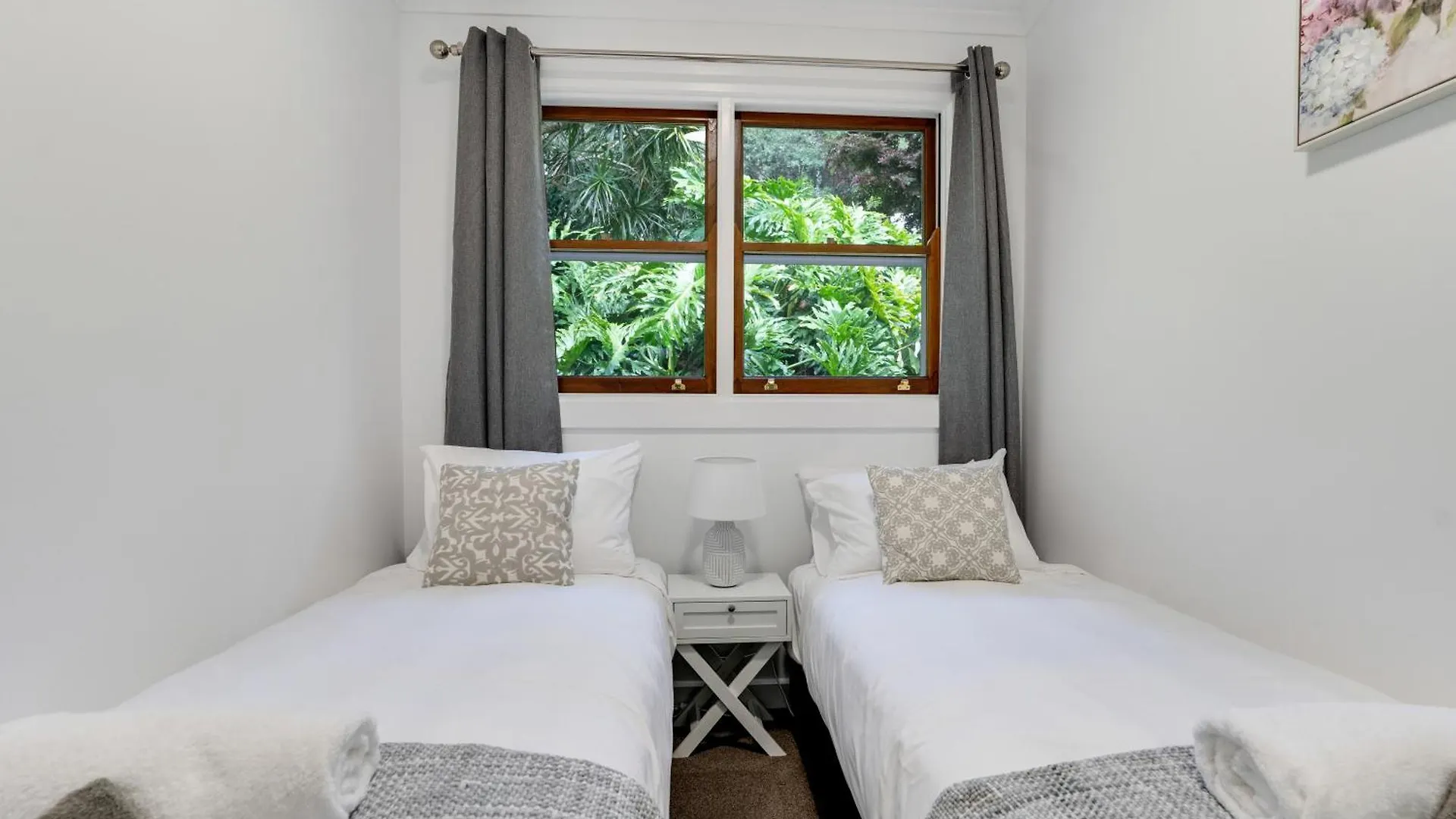 Stanley House -Lakeside Luxury For 10 Perfect For Wedding Groups And Guests Booroobin