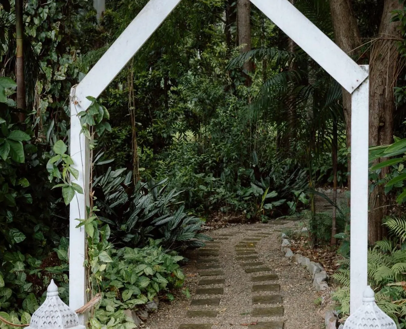 Stanley House -Lakeside Luxury For 10 Perfect For Wedding Groups And Guests Booroobin Australia